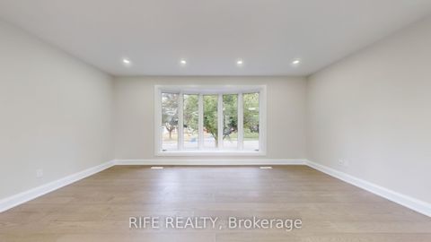 Photo 3 at 2137 Hixon Street, BR Bronte, Oakville