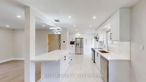 Photo 4 at 2137 Hixon Street, BR Bronte, Oakville