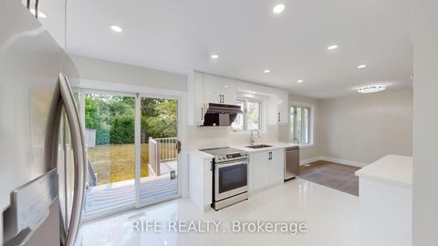 Photo 5 at 2137 Hixon Street, BR Bronte, Oakville