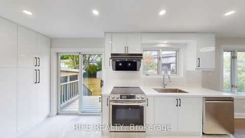 Photo 6 at 2137 Hixon Street, BR Bronte, Oakville