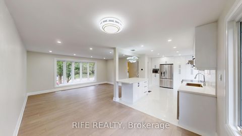 Photo 8 at 2137 Hixon Street, BR Bronte, Oakville