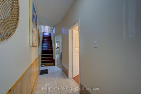 Photo 2 at 82 Uxbridge Avenue E, Pellam Park, Toronto