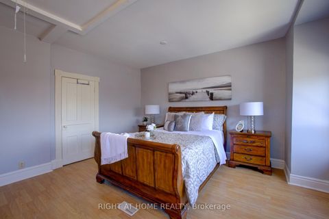 Photo 16 at 82 Uxbridge Avenue E, Pellam Park, Toronto