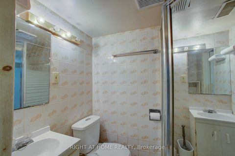 Photo 21 at 82 Uxbridge Avenue E, Pellam Park, Toronto