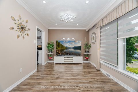 Photo 10 at 65 Alhart Drive, Beaumonde Heights, Toronto