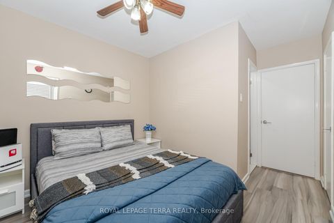Photo 22 at 65 Alhart Drive, Beaumonde Heights, Toronto
