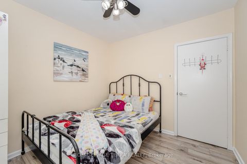 Photo 25 at 65 Alhart Drive, Beaumonde Heights, Toronto