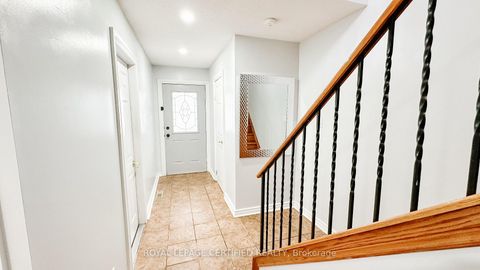 Photo 4 at 29 Cog Hill Drive, Glen Shields, Vaughan