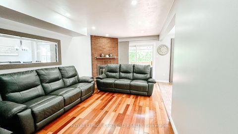 Photo 6 at 29 Cog Hill Drive, Glen Shields, Vaughan