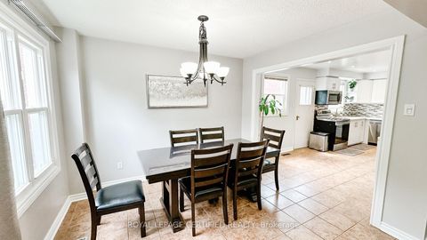 Photo 11 at 29 Cog Hill Drive, Glen Shields, Vaughan