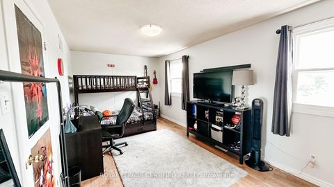 Photo 24 at 29 Cog Hill Drive, Glen Shields, Vaughan