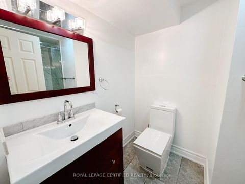 Photo 33 at 29 Cog Hill Drive, Glen Shields, Vaughan