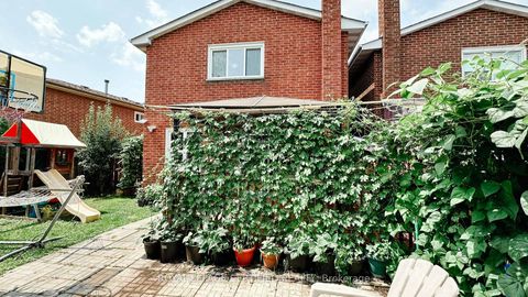 Photo 37 at 29 Cog Hill Drive, Glen Shields, Vaughan