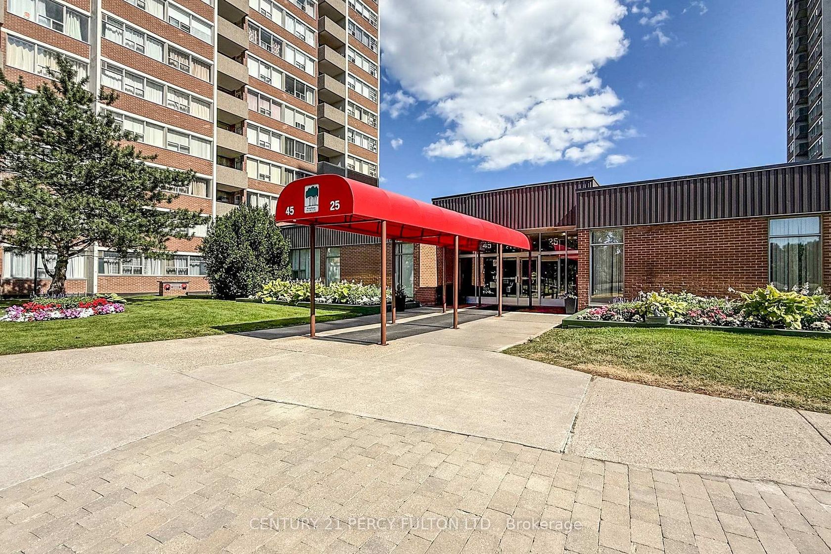 1702 - 45 Silver Springs Boulevard, L'Amoreaux, Toronto 