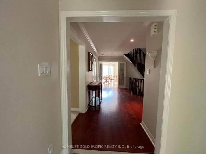 Photo 2 at 12 Duborg Drive, Cachet, Markham
