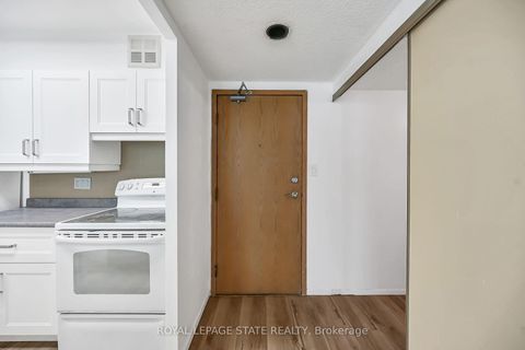 Photo 4 at 224 - 22 Southport Street, Swansea, Toronto