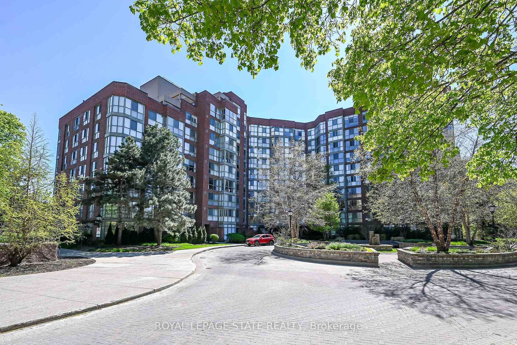 224 - 22 Southport Street, Swansea, Toronto 
