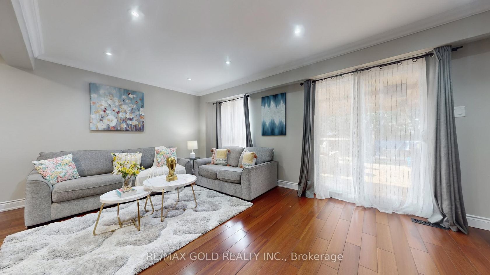 Photo 5 at 42 Murison Boulevard, Malvern, Toronto Photo 5 at 42 Murison Boulevard, Malvern, Toronto
