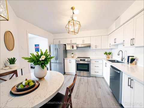 Photo 4 at PH03 - 75 Graydon Hall Drive, Donalda, Toronto