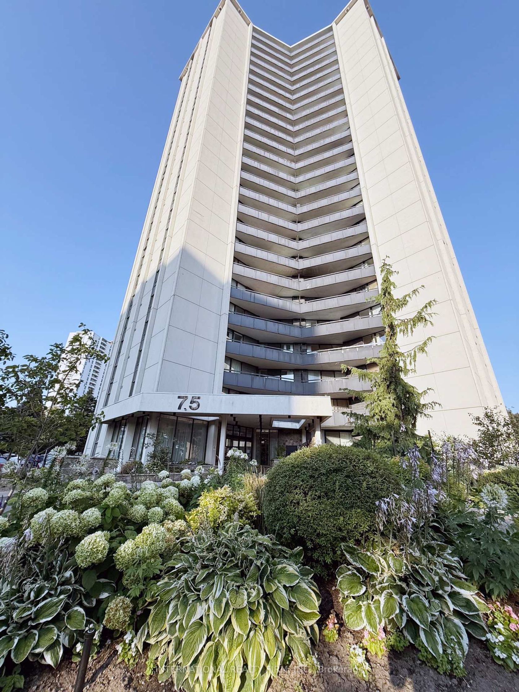 PH03 - 75 Graydon Hall Drive, Donalda, Toronto 