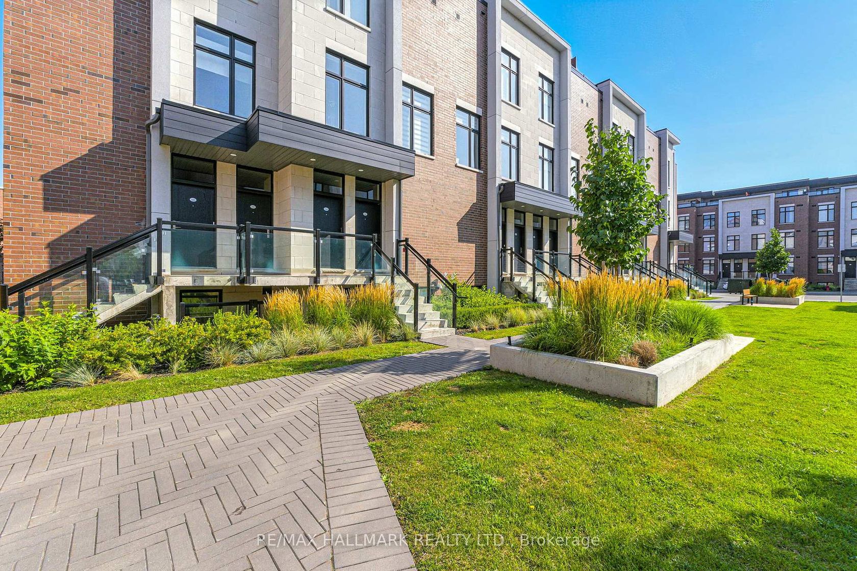 148 - 9590 Islington Avenue, Sonoma Heights, Vaughan photo number 2 148 - 9590 Islington Avenue, Sonoma Heights, Vaughan photo number 2