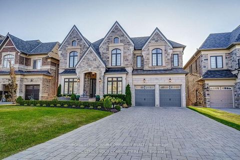 Photo 4 at 12 Mary Natasha Court, Kleinburg, Vaughan