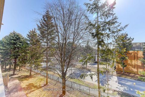 Photo 3 at PH27 - 32 CLARISSA Drive, Harding, Richmond Hill
