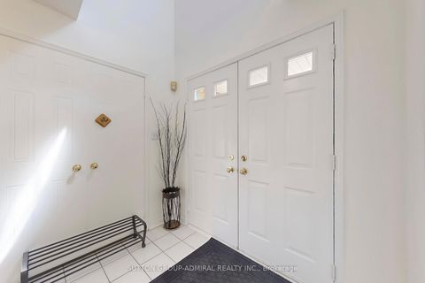 Photo 1 at 184 Hanmer Street W, West Bayfield, Barrie