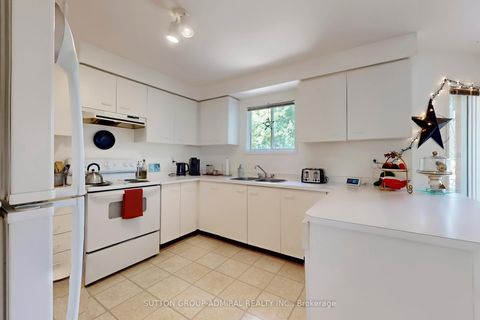 Photo 7 at 184 Hanmer Street W, West Bayfield, Barrie