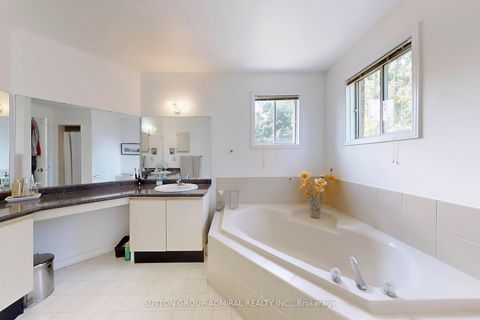Photo 20 at 184 Hanmer Street W, West Bayfield, Barrie