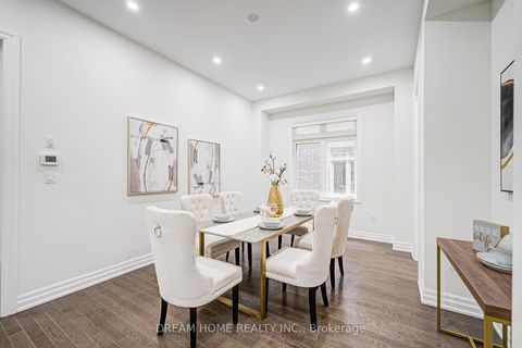 Photo 10 at 113 Botelho Circle, Bayview Southeast, Aurora