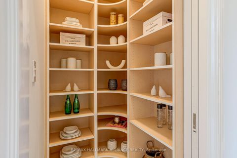 Photo 9 at 350 Weighton Drive, WO West, Oakville