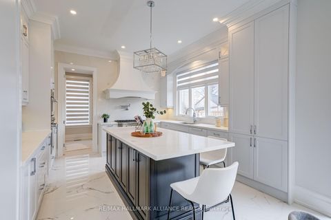 Photo 17 at 350 Weighton Drive, WO West, Oakville