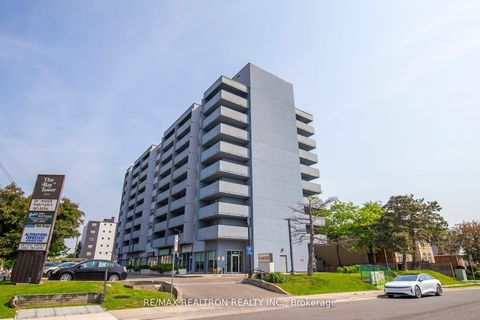 Photo 1 at #205 - 3555 Bathurst Street, Nortown, Toronto