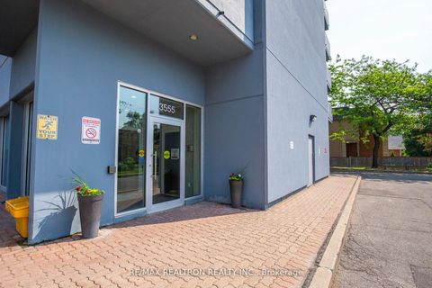 Photo 2 at #205 - 3555 Bathurst Street, Nortown, Toronto