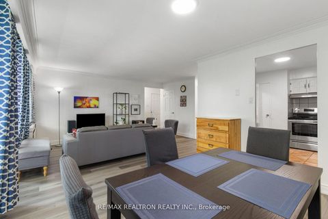 Photo 12 at #205 - 3555 Bathurst Street, Nortown, Toronto