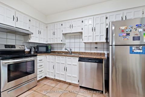 Photo 16 at #205 - 3555 Bathurst Street, Nortown, Toronto