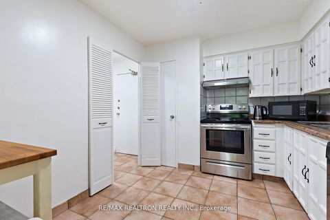Photo 17 at #205 - 3555 Bathurst Street, Nortown, Toronto