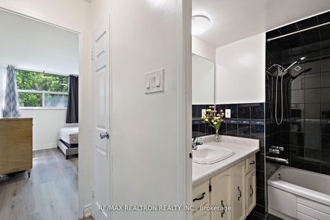 Photo 21 at #205 - 3555 Bathurst Street, Nortown, Toronto