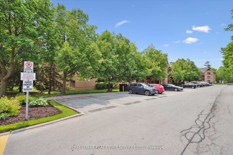 Photo 1 at 532 - 1514 Pilgrims Way, GA Glen Abbey, Oakville