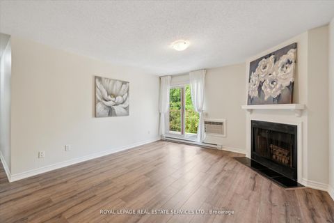 Photo 10 at 532 - 1514 Pilgrims Way, GA Glen Abbey, Oakville