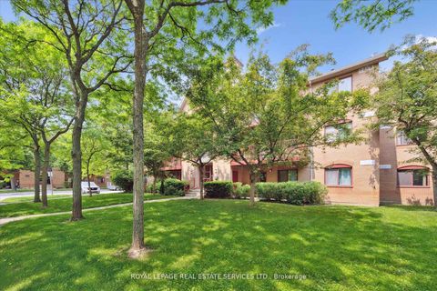 Photo 27 at 532 - 1514 Pilgrims Way, GA Glen Abbey, Oakville