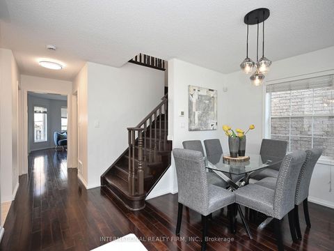 Photo 8 at 2382 Falkland Crescent, WT West Oak Trails, Oakville