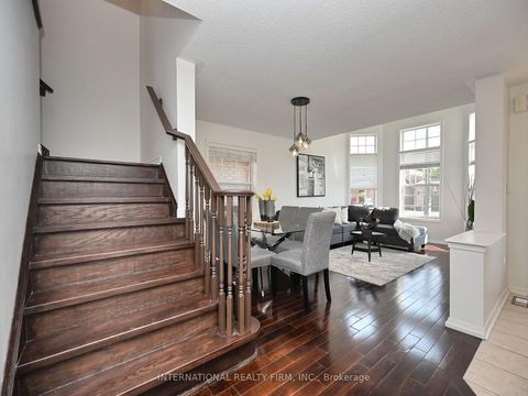 Photo 22 at 2382 Falkland Crescent, WT West Oak Trails, Oakville
