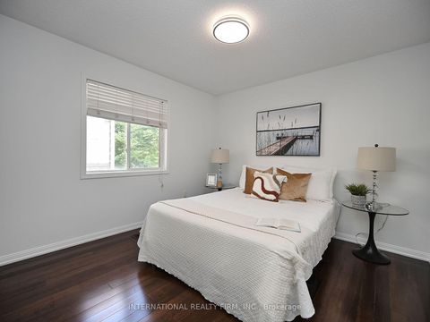 Photo 28 at 2382 Falkland Crescent, WT West Oak Trails, Oakville