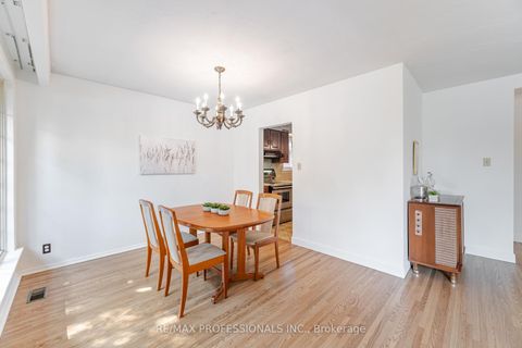 Photo 11 at 6 Tapley Drive, Richview, Toronto