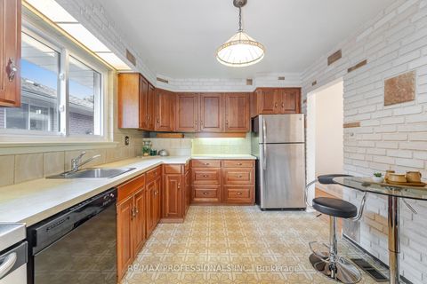 Photo 13 at 6 Tapley Drive, Richview, Toronto