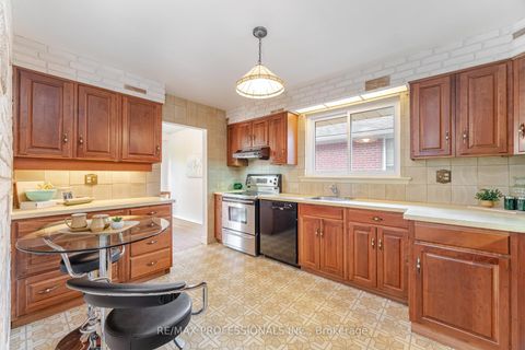 Photo 16 at 6 Tapley Drive, Richview, Toronto