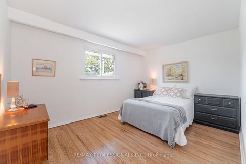 Photo 20 at 6 Tapley Drive, Richview, Toronto