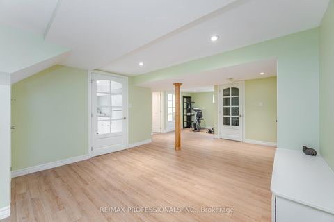 Photo 29 at 6 Tapley Drive, Richview, Toronto
